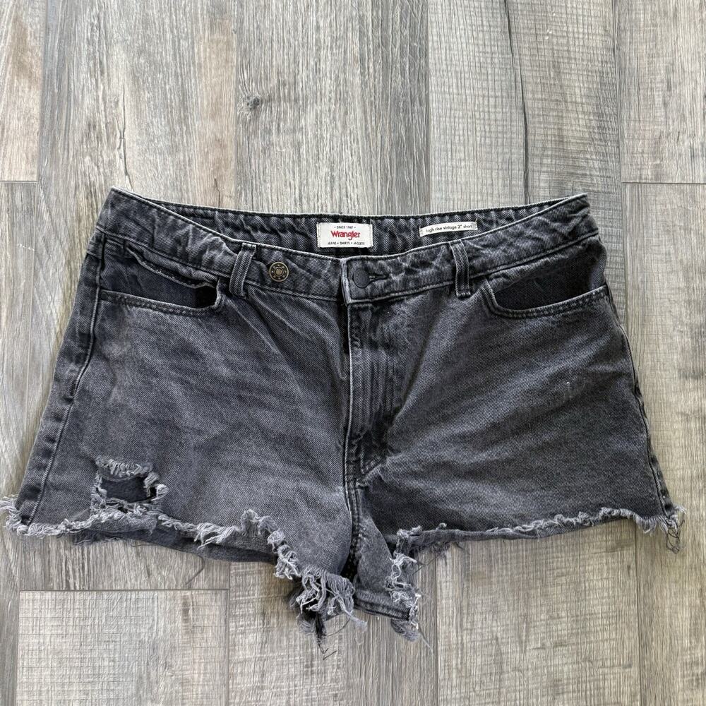 Wrangler Women's Shorts Black High Rise Vintage 3” Frayed Size 16 Cut Off Cotton